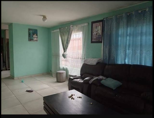 3 BEDROOM DUPLEX FOR SALE IN CLAYVILLE